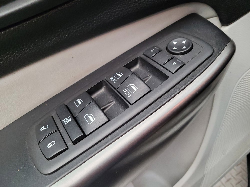 Used 2020 Jeep Cherokee Limited FWD image 27