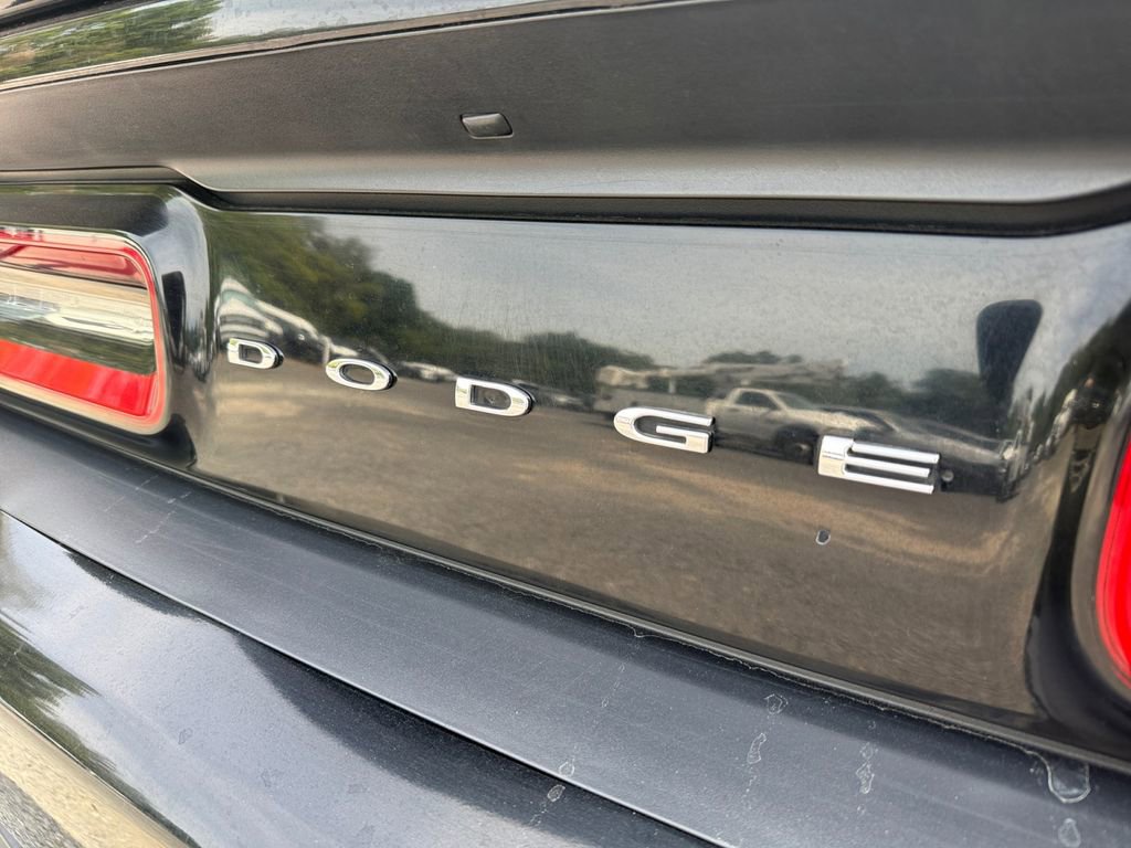 Used 2017 Dodge Challenger SXT RWD image 16