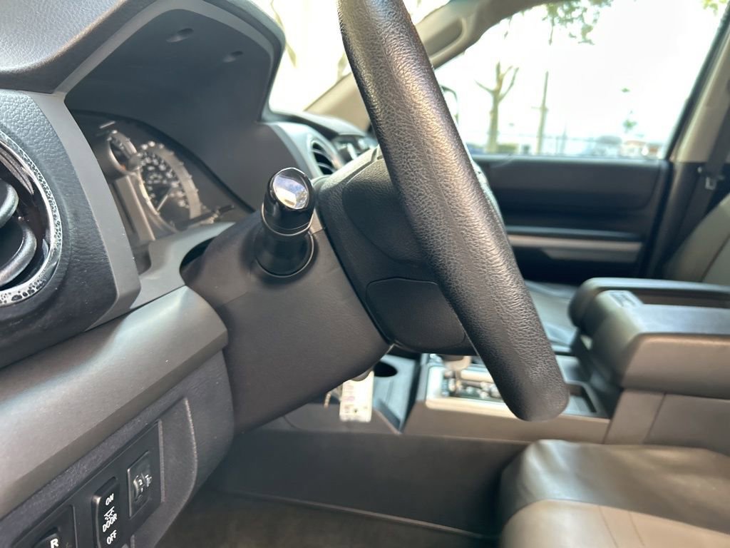 Used 2017 Toyota Tundra SR5 image 39