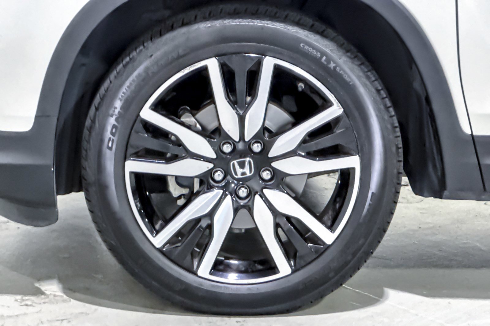 Used 2019 Honda Pilot Touring image 11