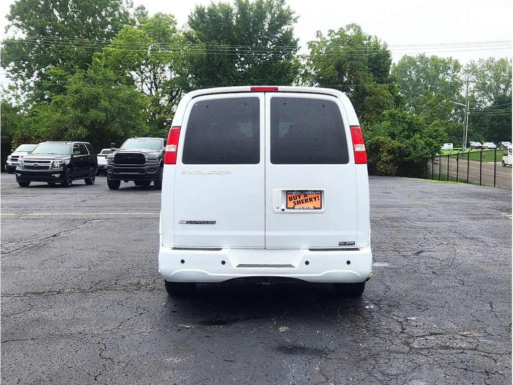 Used 2019 Chevrolet Express 2500 w/ Enhanced Convenience Package RWD image 11