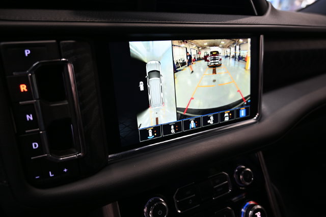 Used 2023 GMC Yukon Denali w/ LPO, Floor Liner Package AWD/4WD image 19