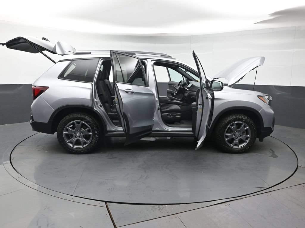 Certified 2024 Honda Passport TrailSport image 52