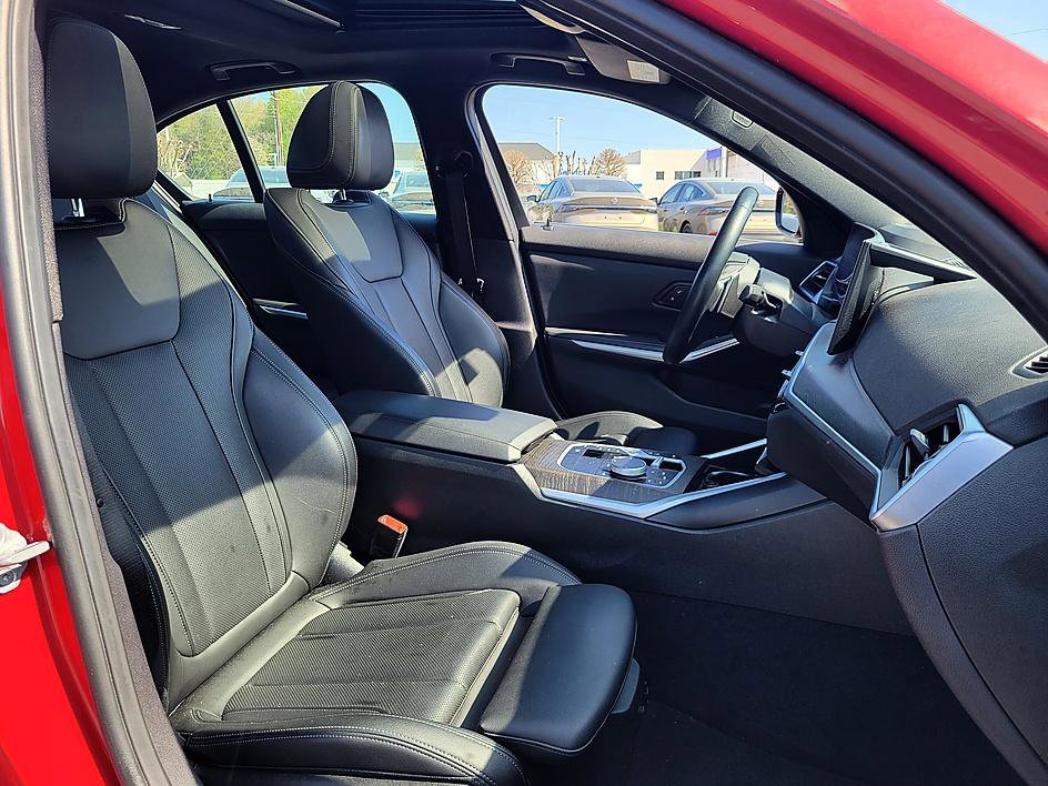 Used 2024 BMW 330e xDrive image 18