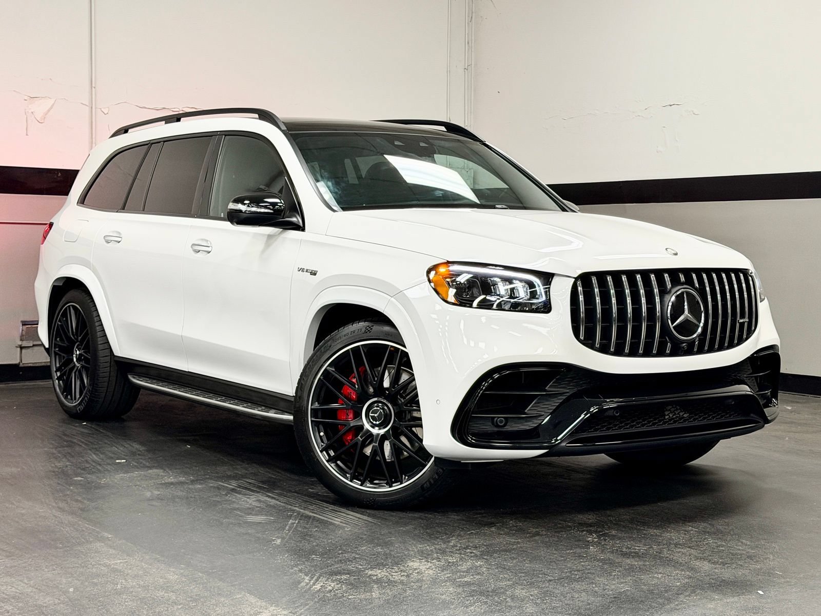 Used 2025 Mercedes-Benz GLS 63 AMG 4MATIC image 2
