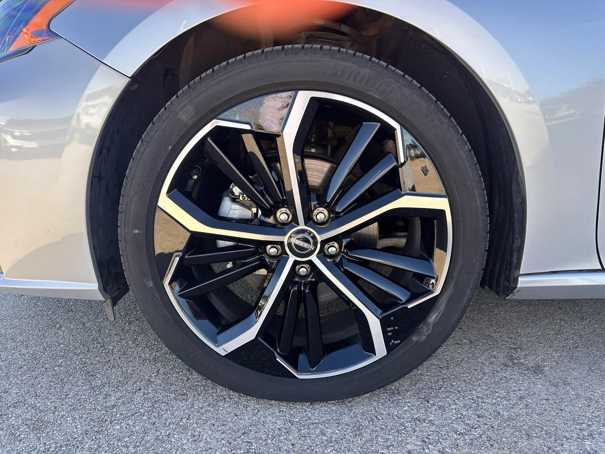 Used 2025 Nissan Altima 2.5 SR FWD image 18
