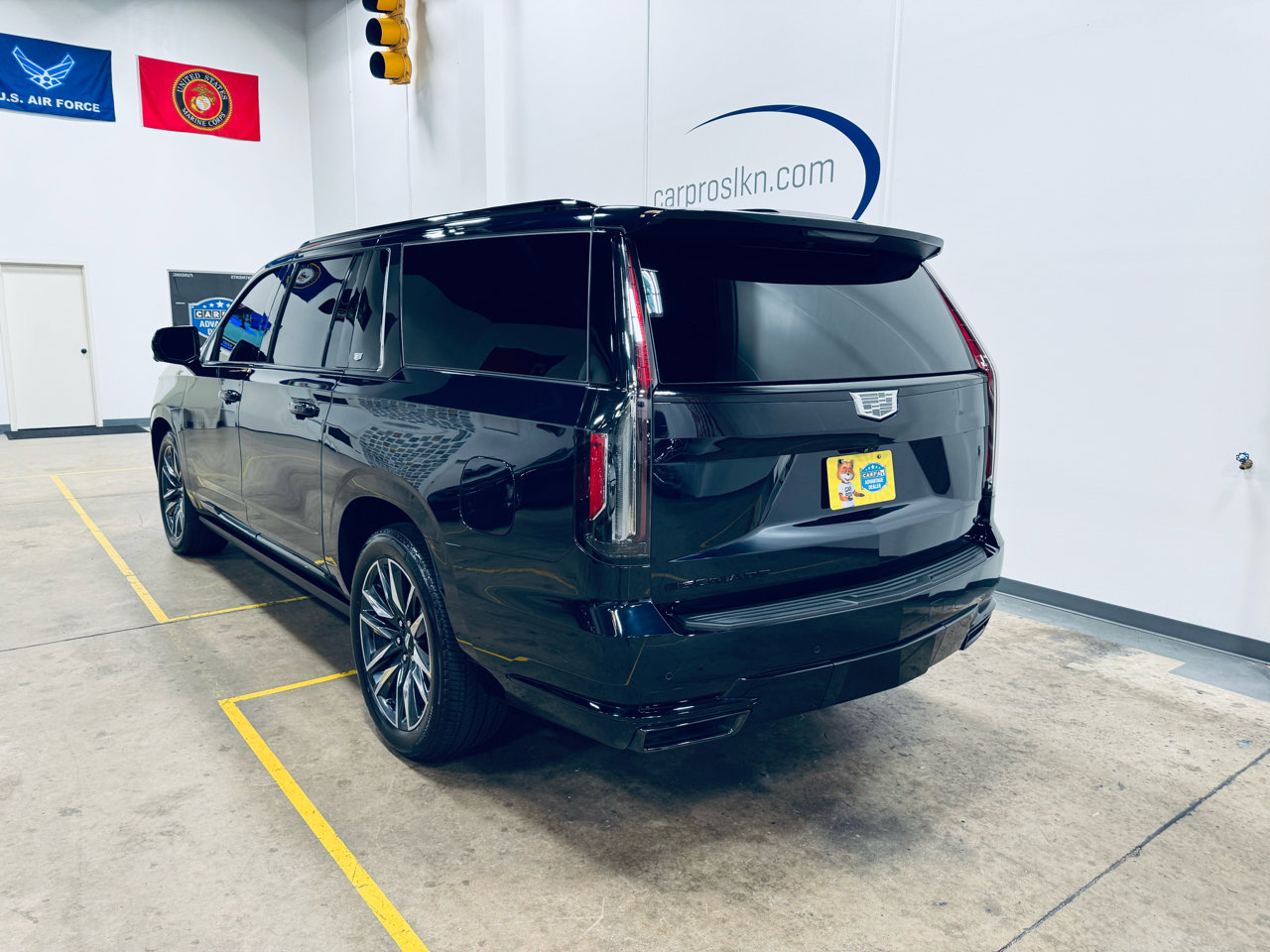 Used 2024 Cadillac Escalade ESV Sport Platinum image 5