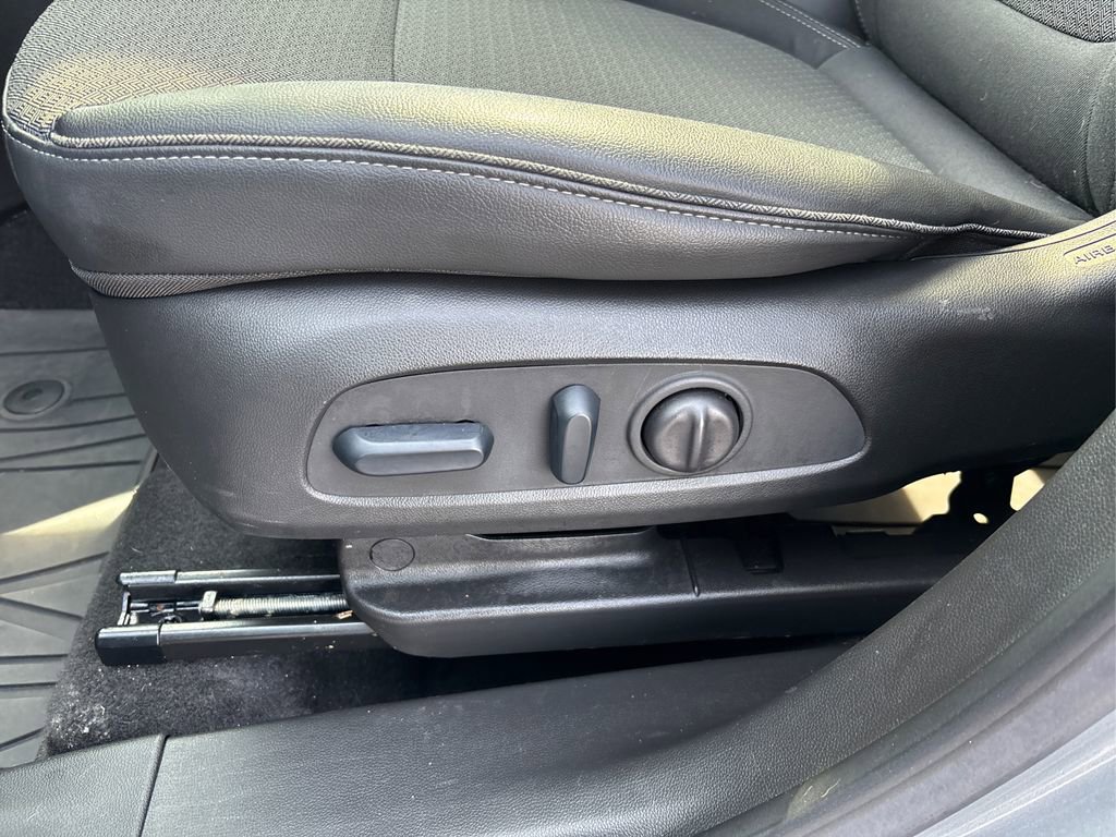 Used 2023 Buick Encore GX Select w/ Experience Buick Package image 38