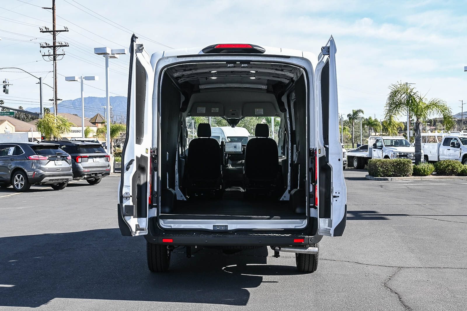 New 2026 Ford Transit 250 148 Medium Roof w/ Load Area Protection Package RWD image 7