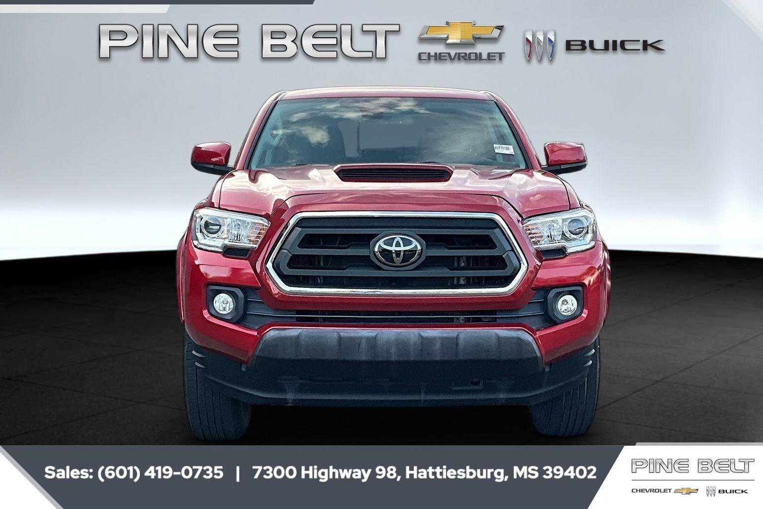 Used 2022 Toyota Tacoma SR5 RWD image 3