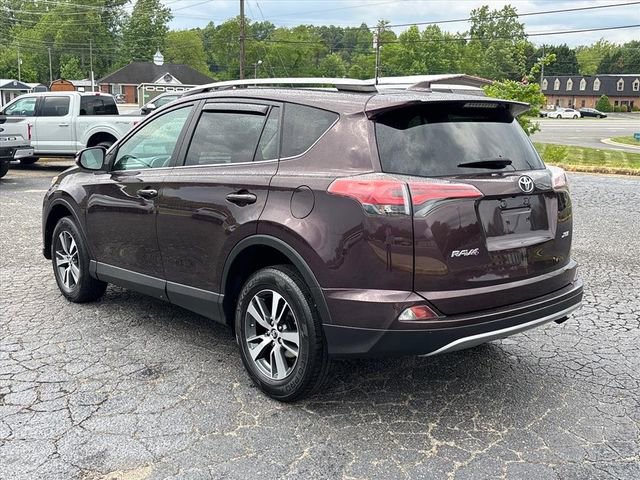Used 2017 Toyota RAV4 XLE FWD image 5