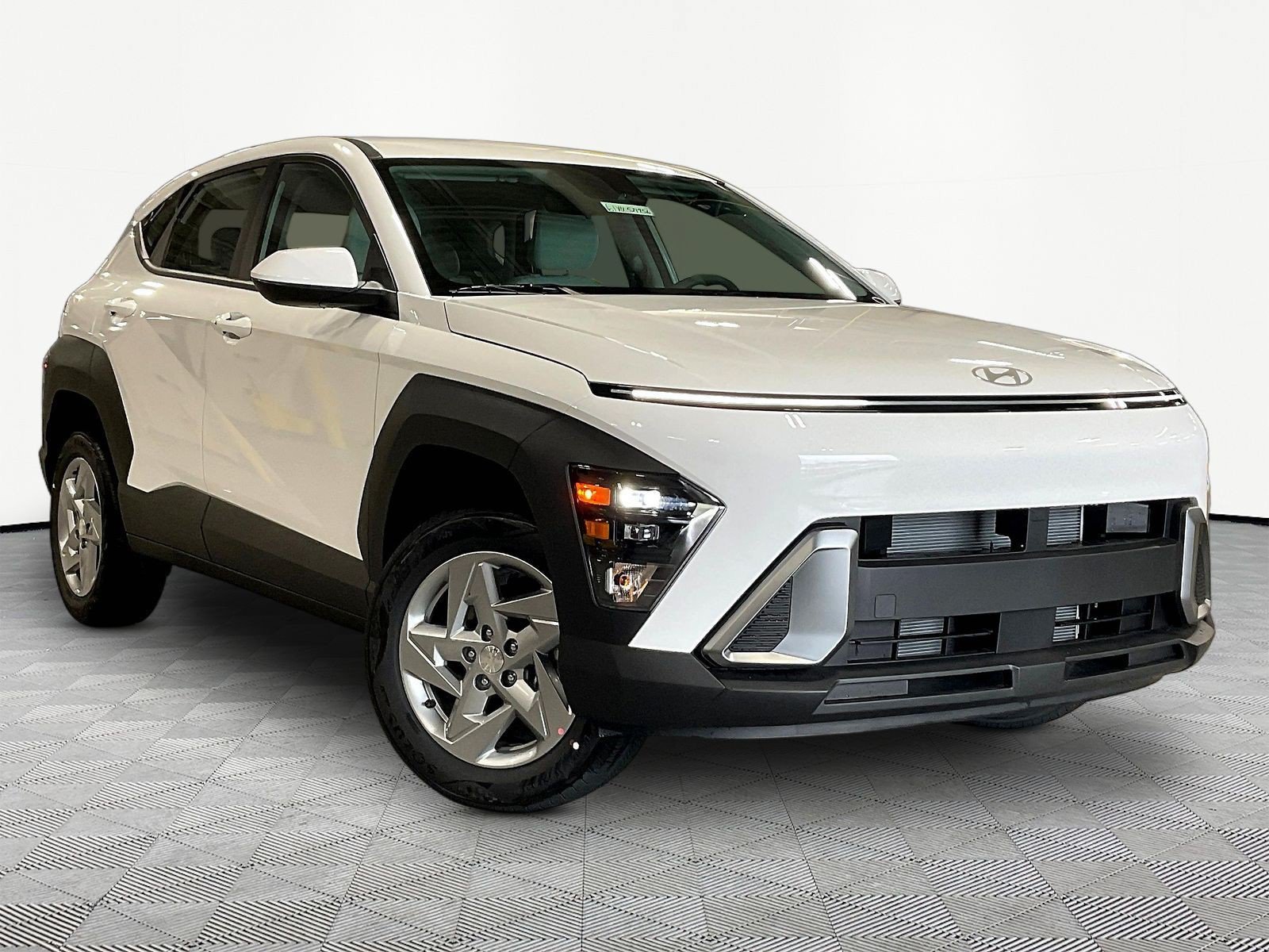 New 2027 Hyundai Kona SE AWD/4WD image 3