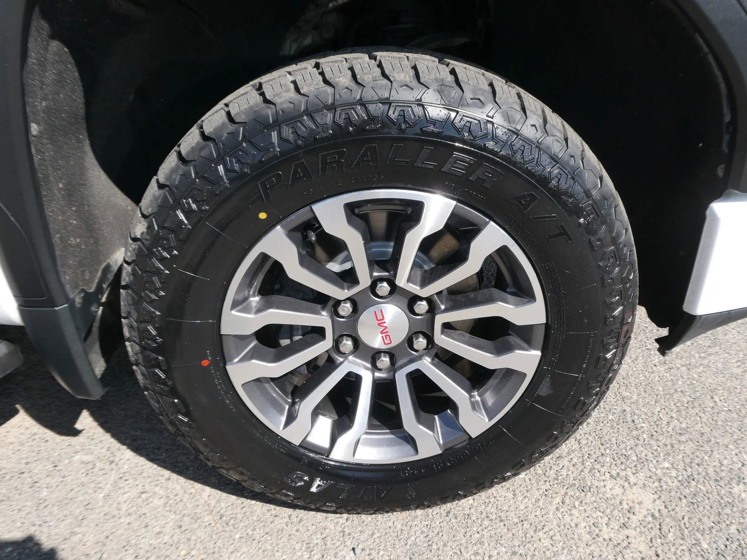 Used 2020 GMC Sierra 1500 AT4 w/ Off-Road Performance Package image 30