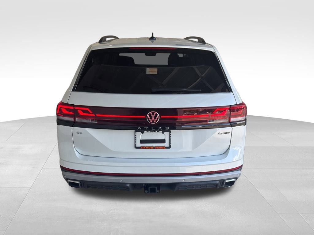 New 2026 Volkswagen Atlas Peak Edition image 4