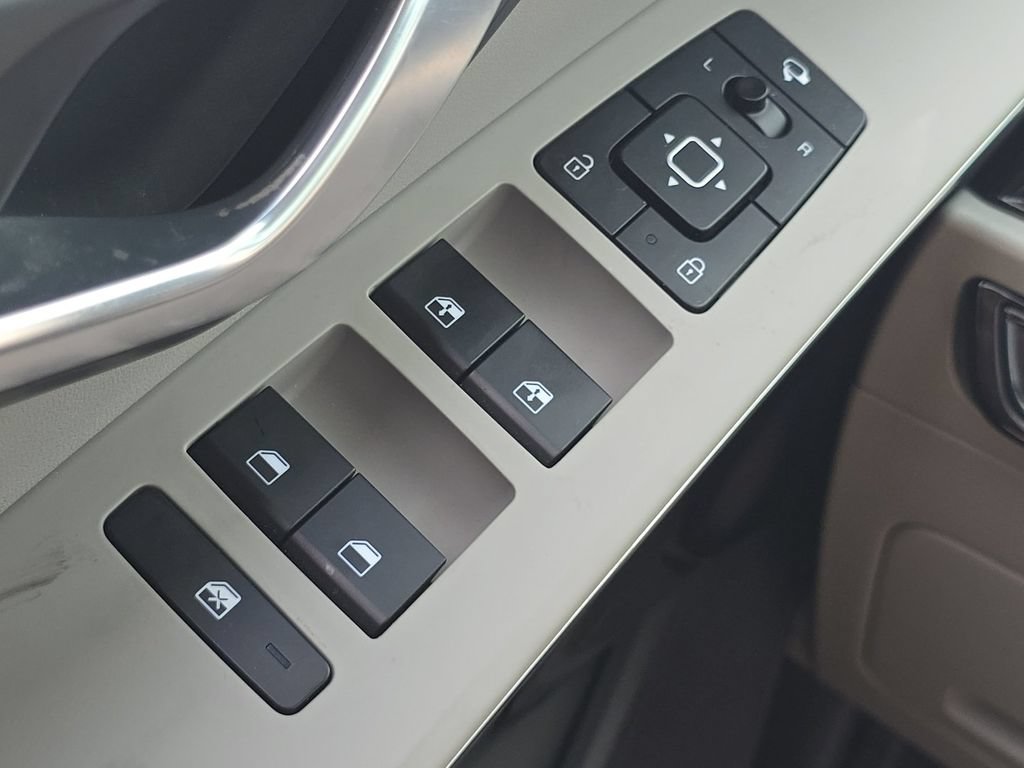 Used 2024 Kia Niro Wave w/ Wave Preserve Package FWD image 29