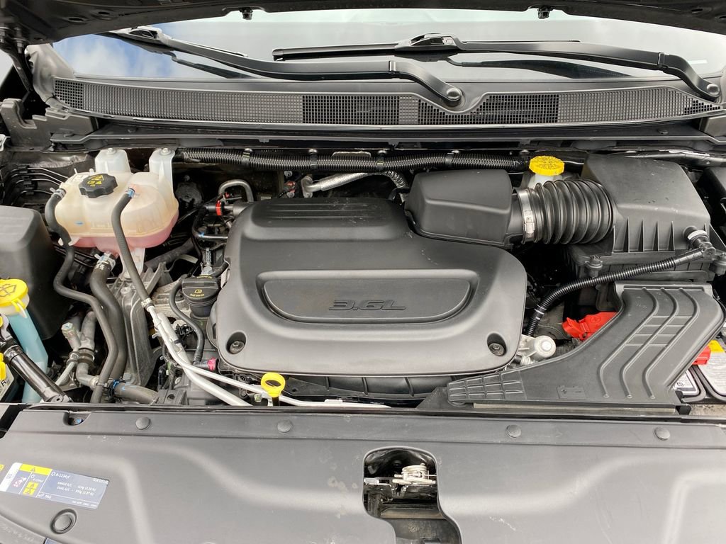 Used 2023 Chrysler Pacifica Limited w/ Trailer Tow Group image 43