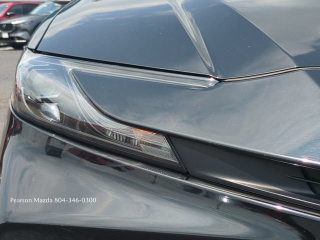 Used 2025 Toyota Camry LE FWD image 11