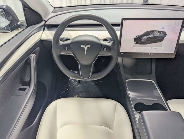 Used 2024 Tesla Model Y Long Range image 7