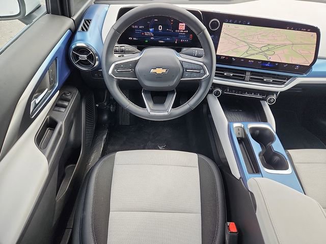 Certified 2025 Chevrolet Equinox EV LT image 11