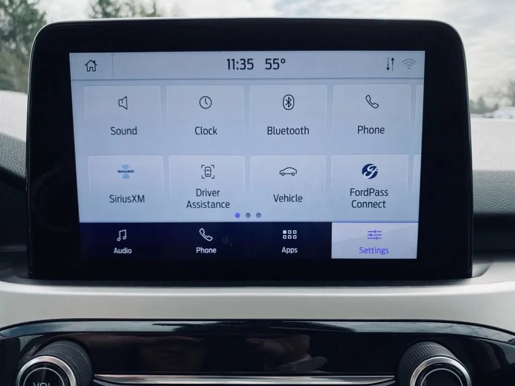 Used 2020 Ford Escape SE image 18