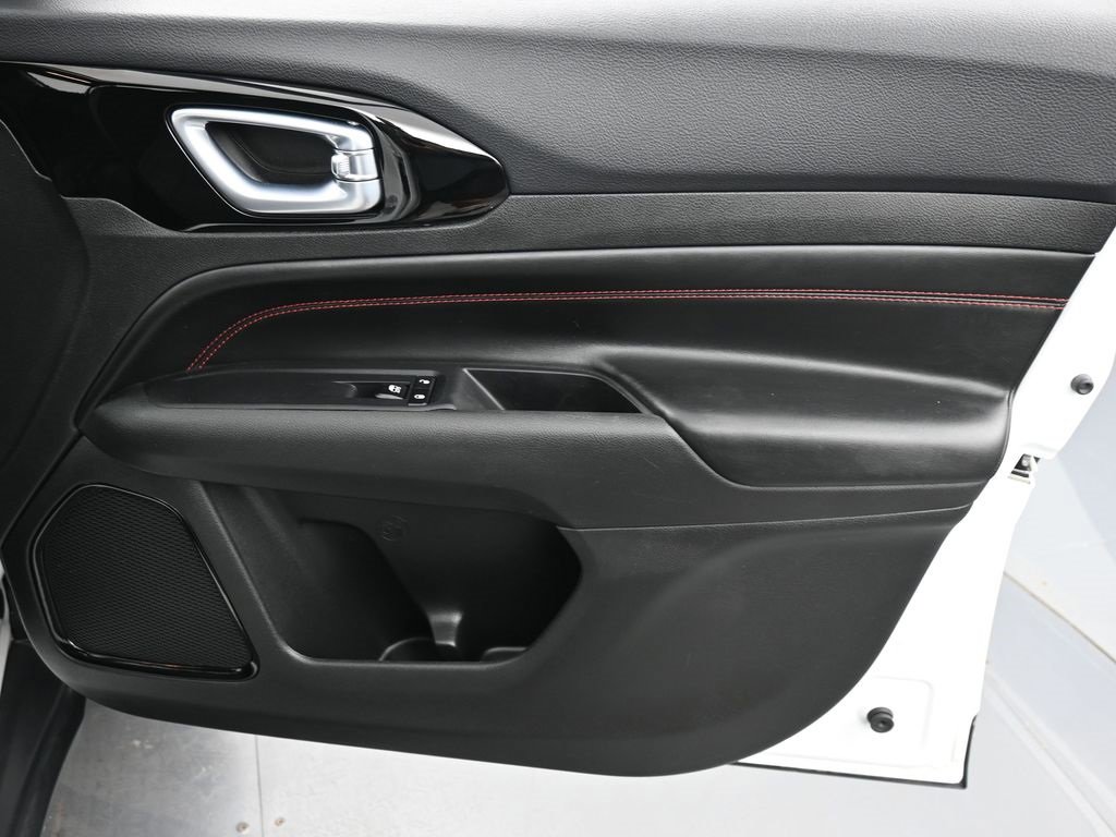 Used 2023 Jeep Compass Trailhawk w/ Trailhawk Elite Group image 17