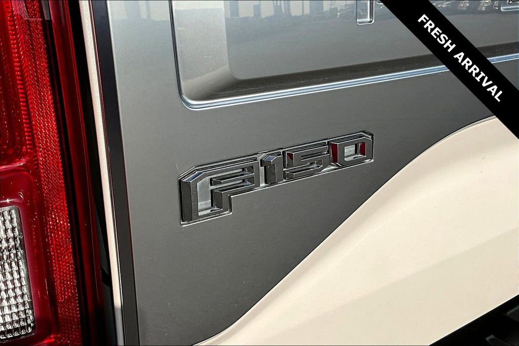 Used 2017 Ford F150 Platinum w/ Equipment Group 701A Luxury AWD/4WD image 24