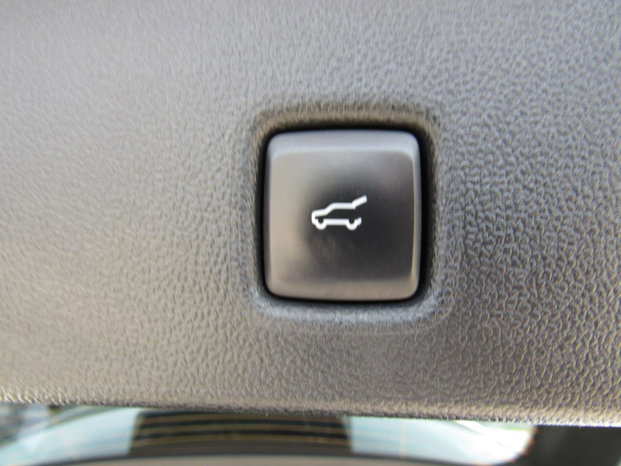 Used 2023 Ford Escape ST-Line w/ Tech Pack #1 AWD/4WD image 32