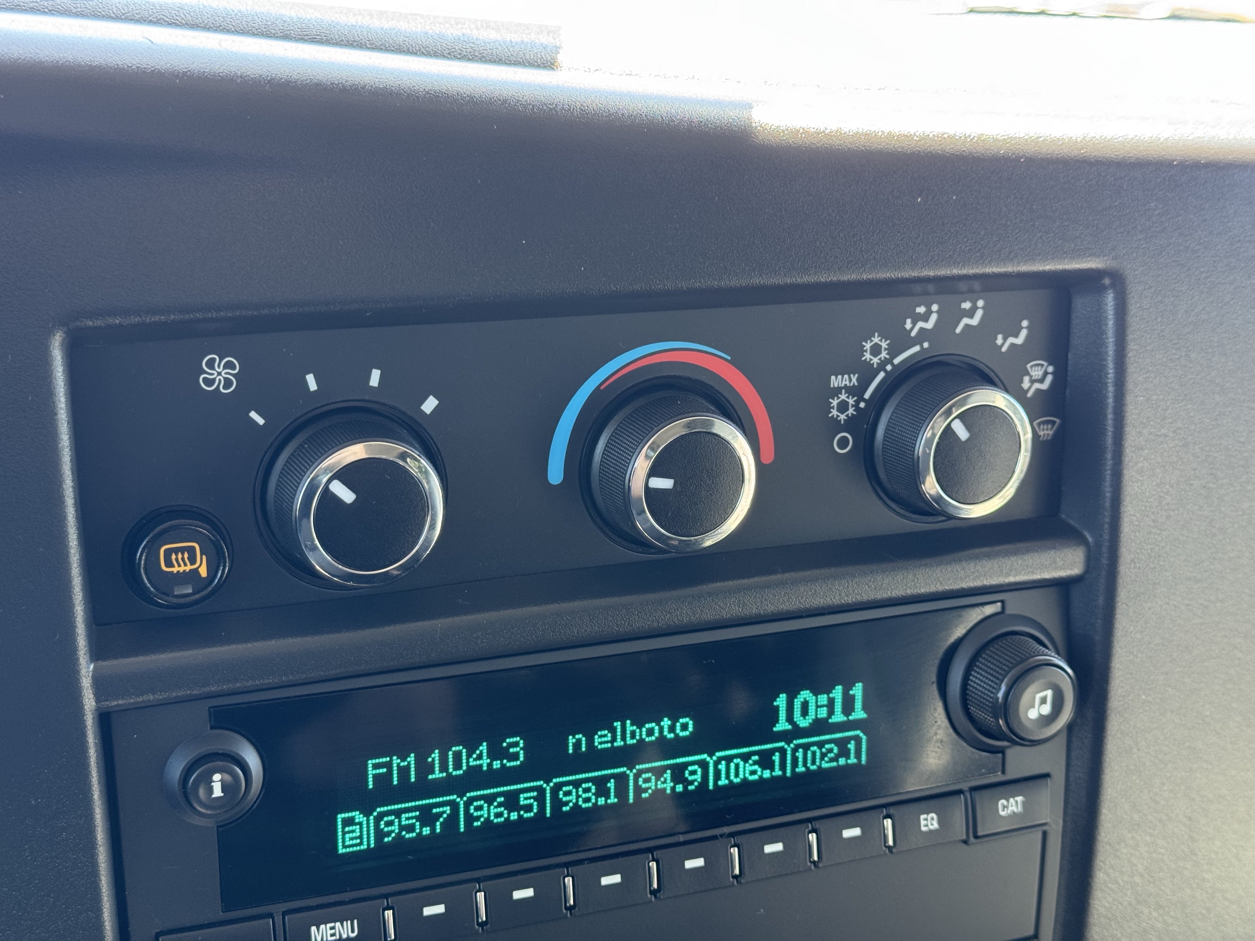 Certified 2025 Chevrolet Express 3500 LT w/ LT Preferred Equipment Group RWD image 24