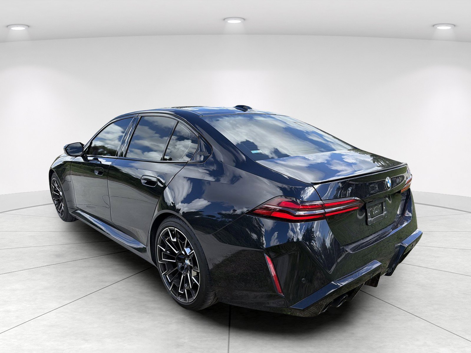 Used 2026 BMW M5 w/ Executive Package AWD/4WD image 6