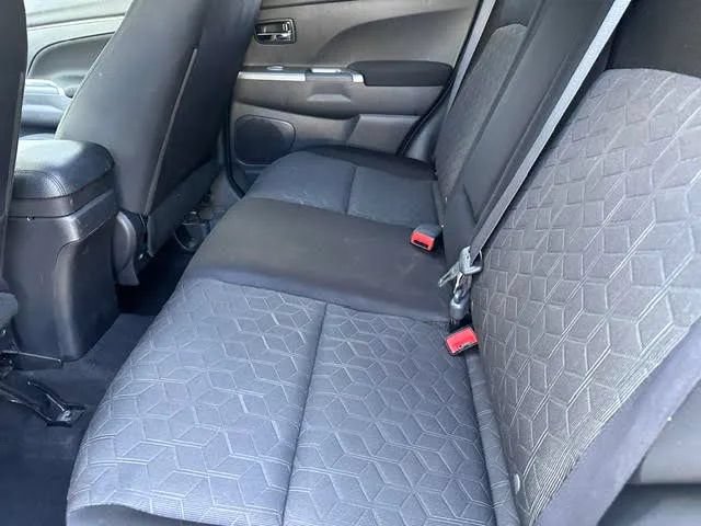 Used 2020 Mitsubishi Outlander Sport SE AWD/4WD image 14
