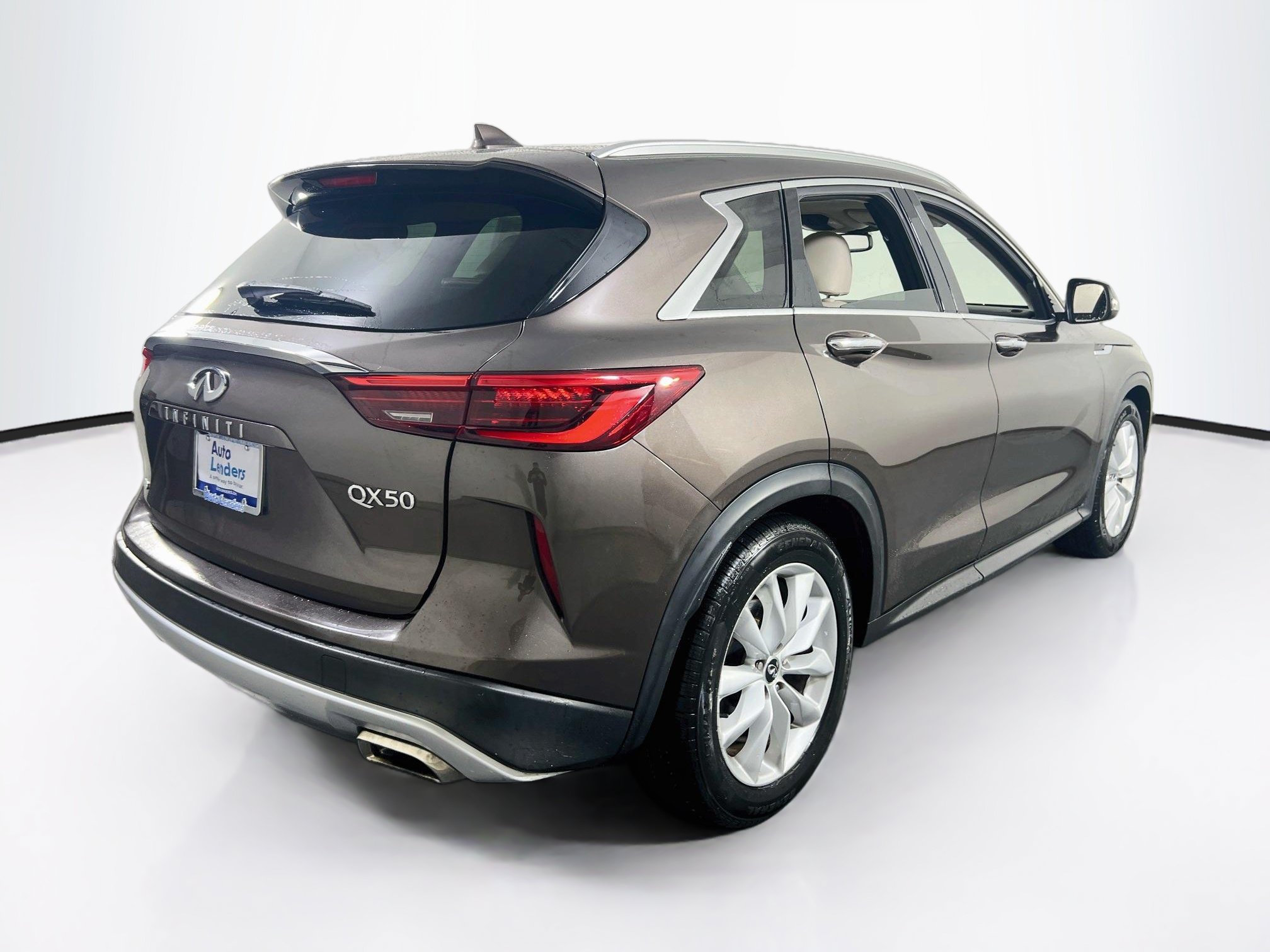 Used 2019 INFINITI QX50 Luxe AWD/4WD image 5