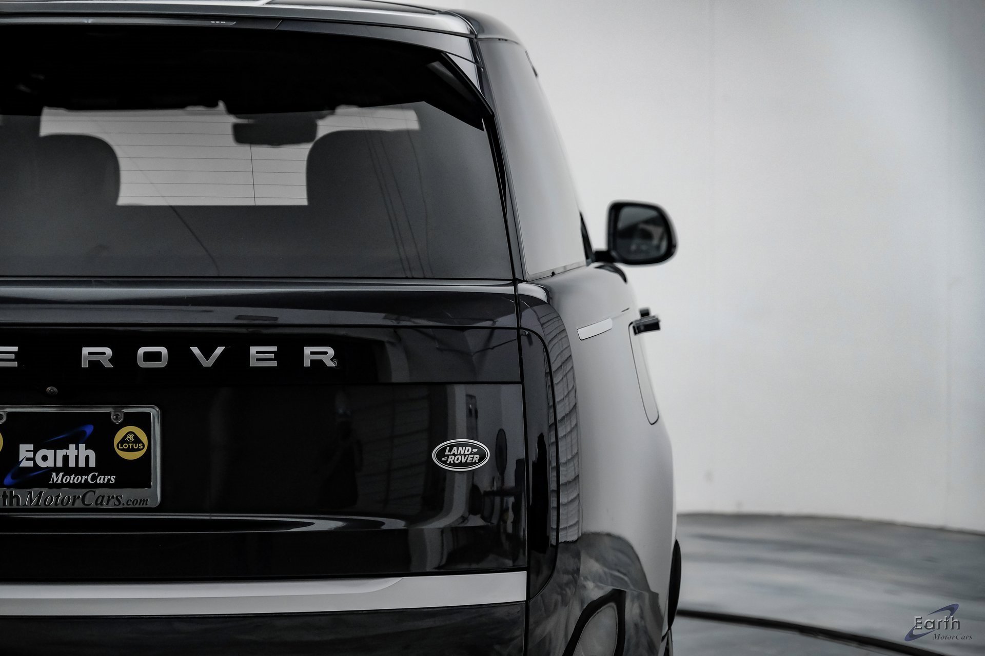 Used 2023 Land Rover Range Rover Autobiography image 12