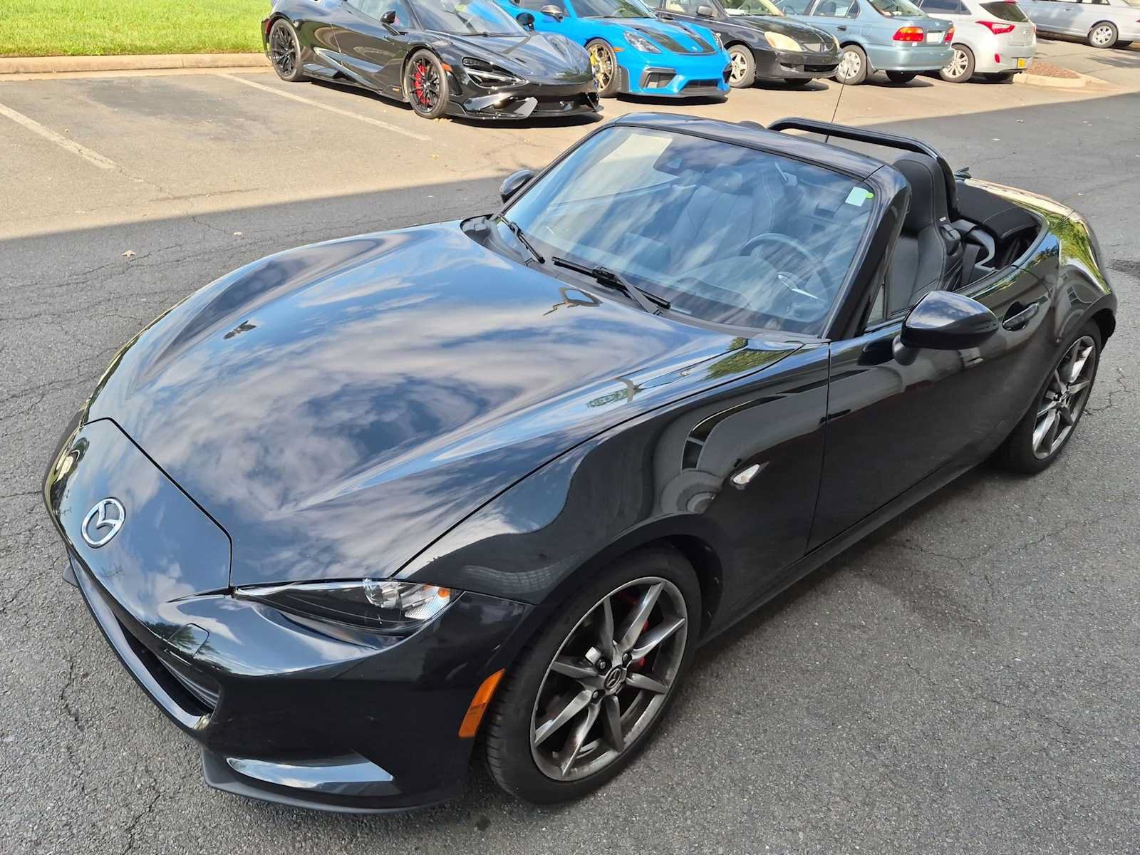 Used 2021 MAZDA MX-5 Miata Grand Touring RWD image 11