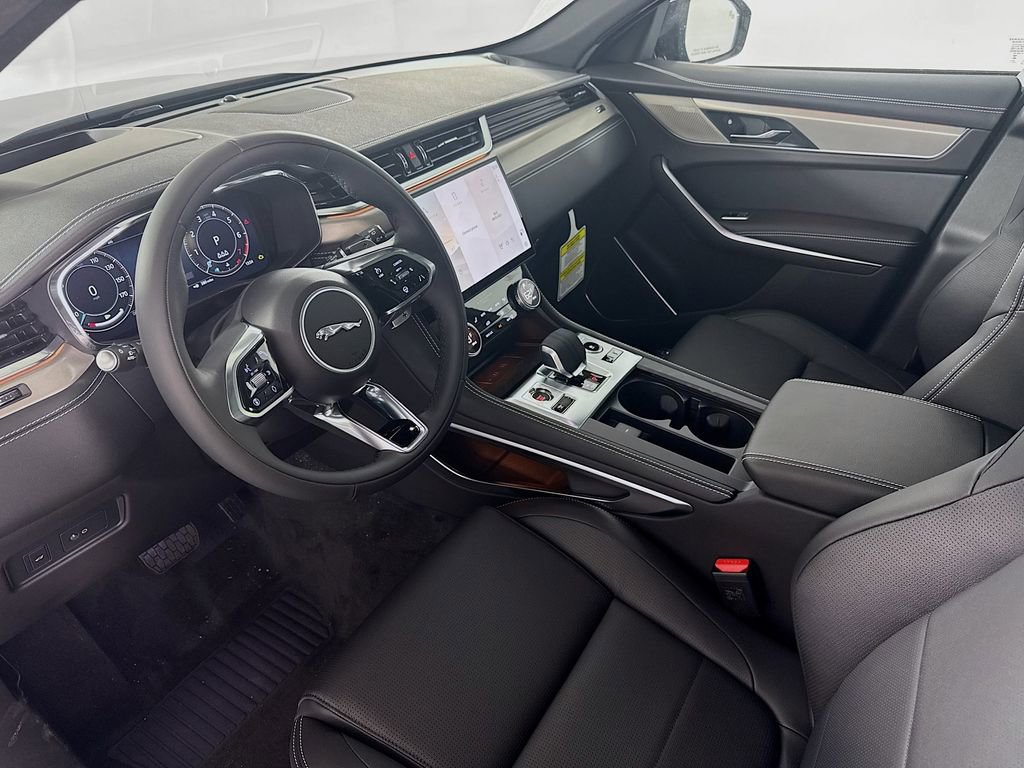 New 2026 Jaguar F-PACE R-Dynamic S image 9