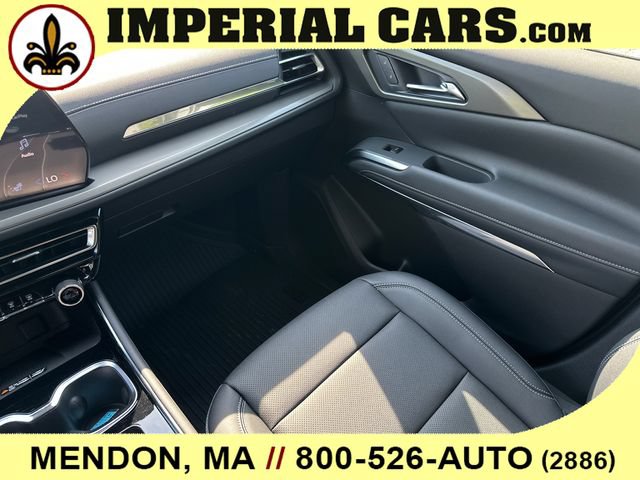 New 2026 Chevrolet Traverse LT w/ Midnight/Sport Edition AWD/4WD image 19