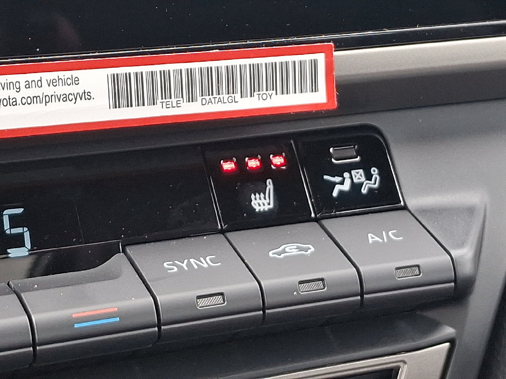 Used 2026 Toyota Camry XSE FWD image 27