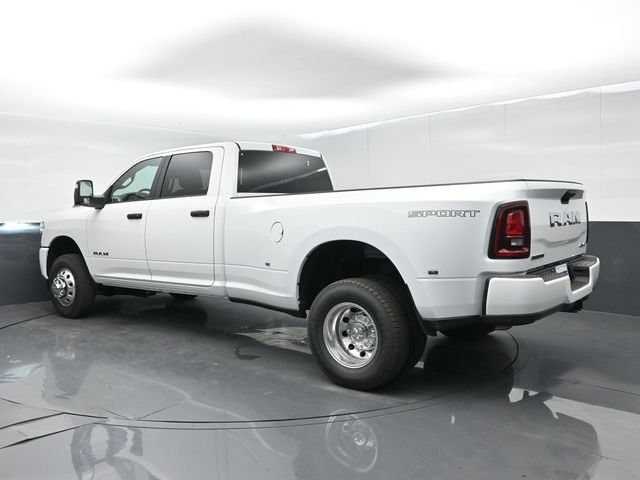 New 2026 RAM 3500 Big Horn AWD/4WD image 6