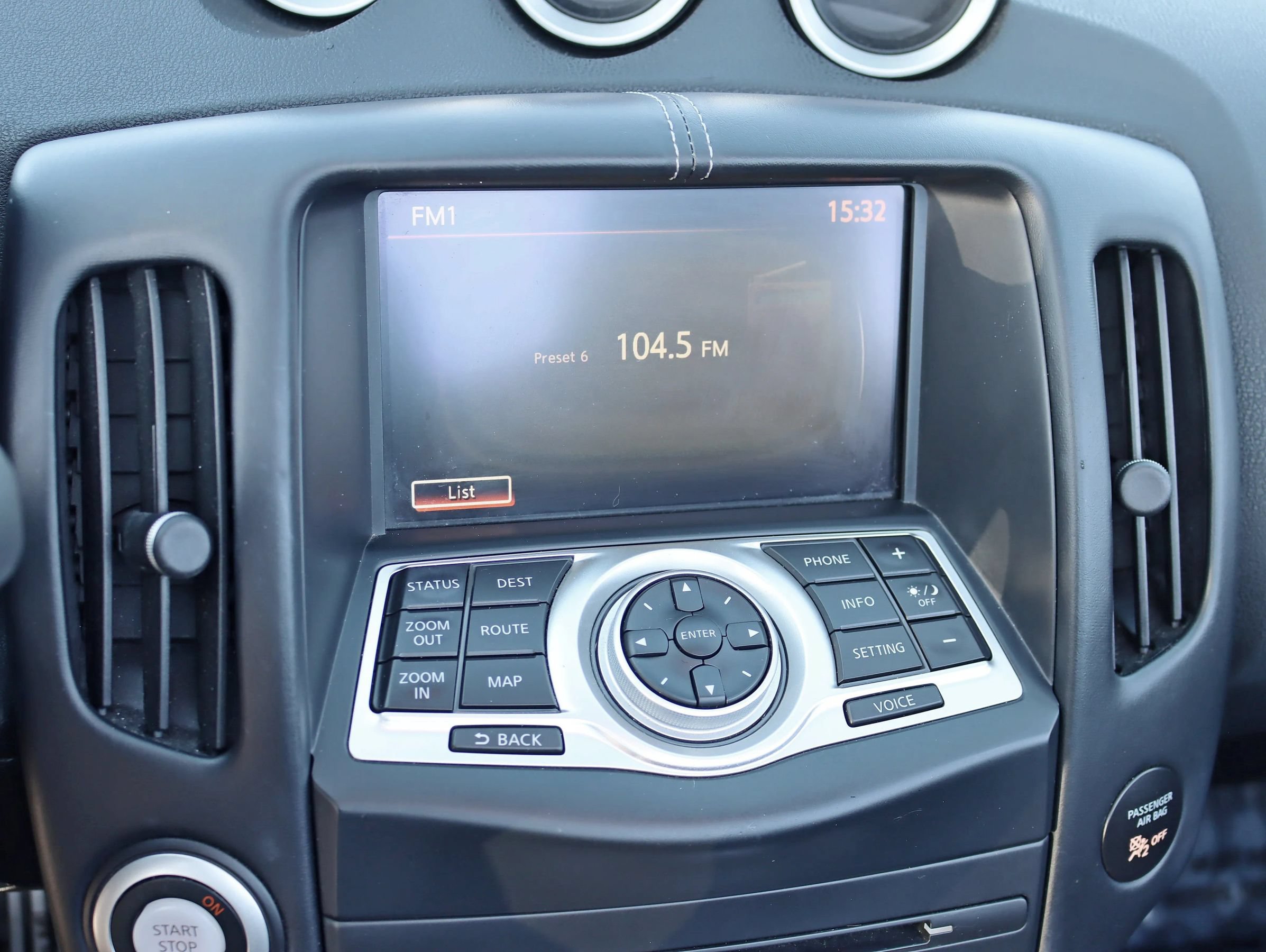 Used 2013 Nissan 370Z Touring RWD image 25