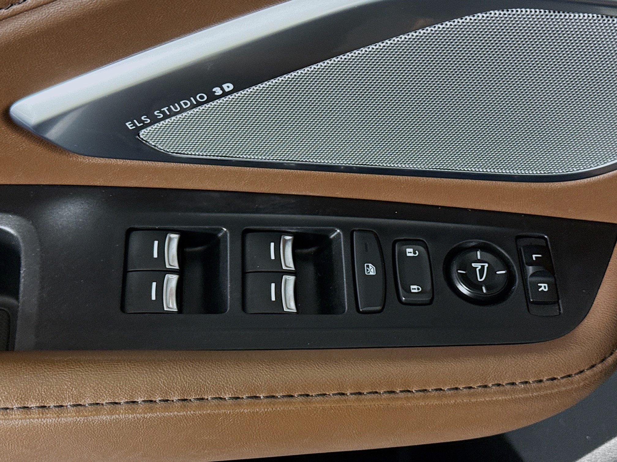 Used 2019 Acura RDX FWD w/ Advance Package image 24