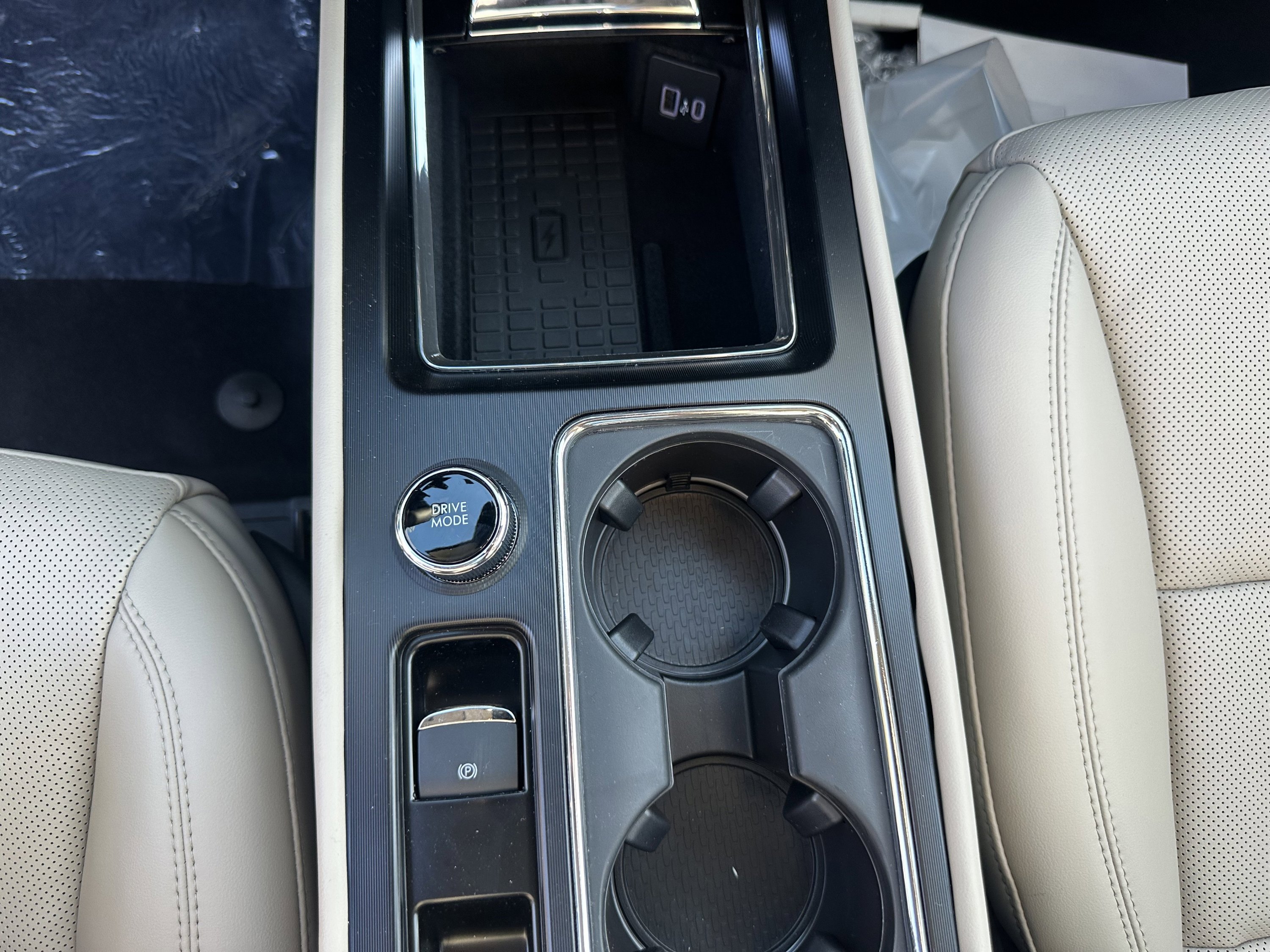 New 2026 Lincoln Corsair Premiere image 16