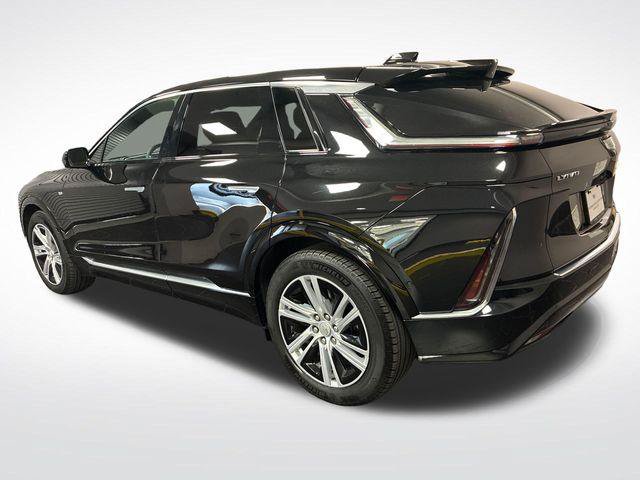 Certified 2024 Cadillac Lyriq Tech w/ Driver Assist Package AWD/4WD image 35