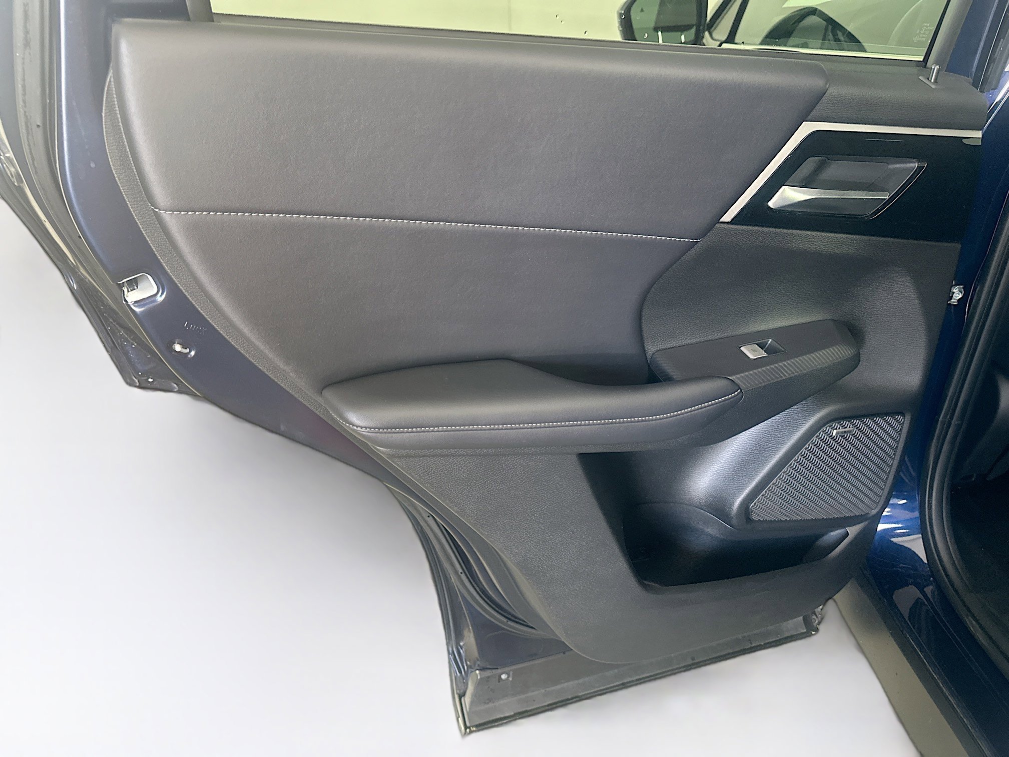 Used 2025 Mitsubishi Outlander SE AWD/4WD image 26