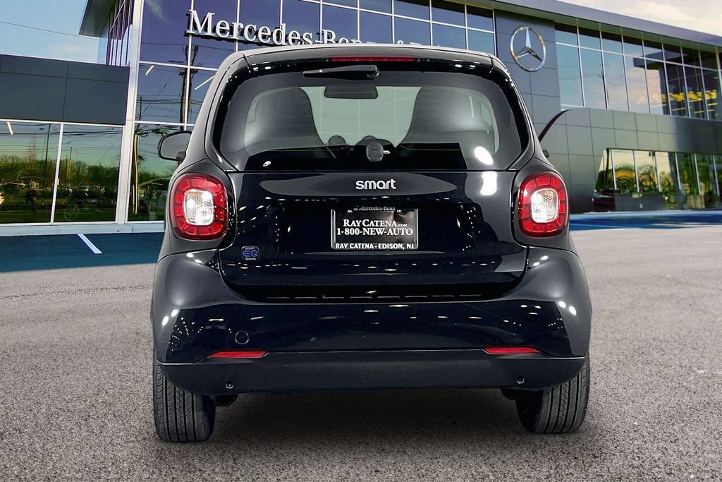 Used 2019 smart fortwo electric drive w/ Sport Package RWD image 4