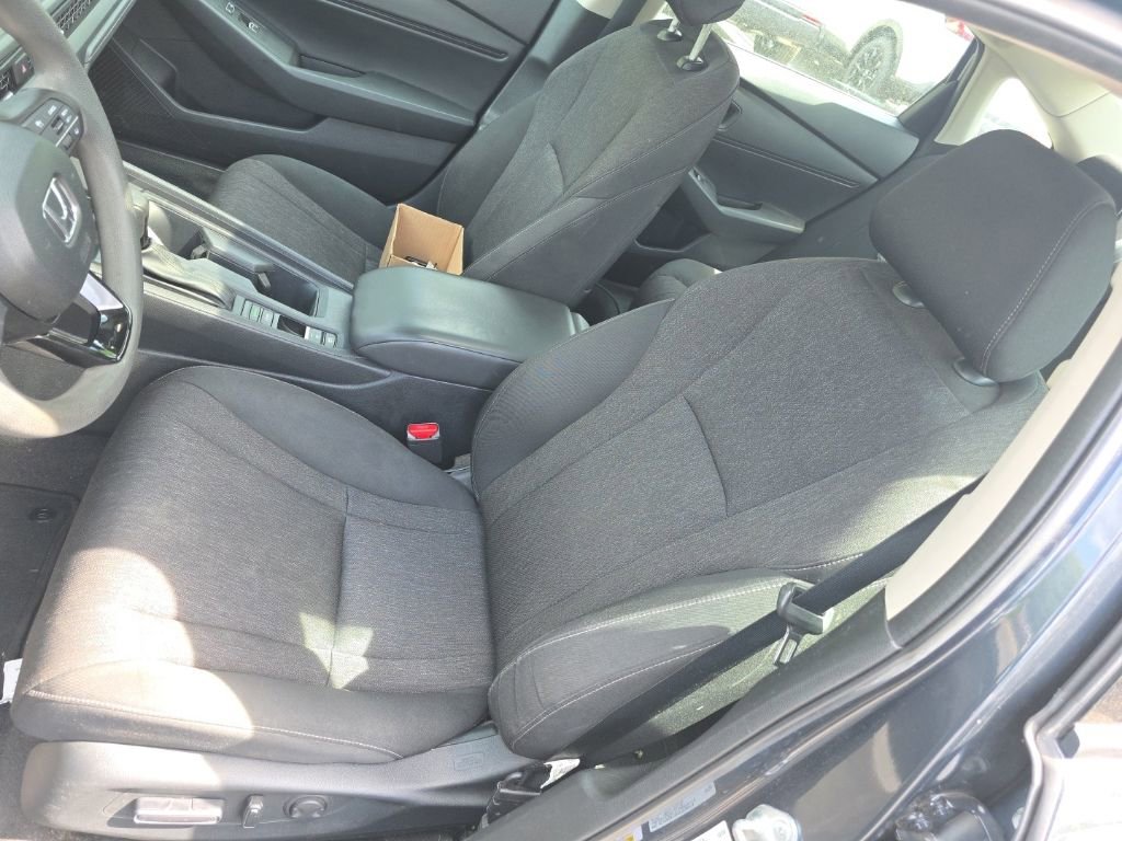 Used 2023 Honda Accord EX image 10