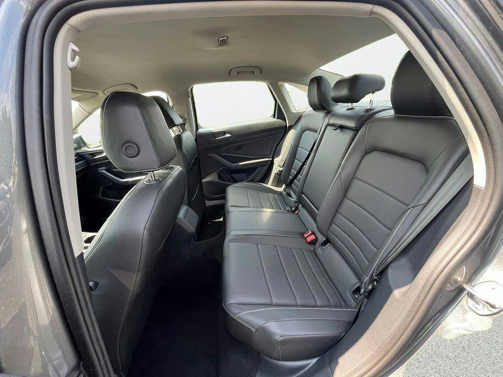 Used 2024 Volkswagen Jetta SE FWD image 24