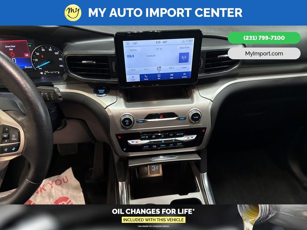 Used 2022 Ford Explorer XLT w/ Equipment Group 202A image 19