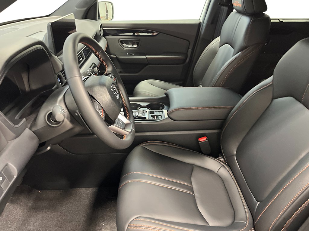 New 2026 Honda Pilot TrailSport image 13