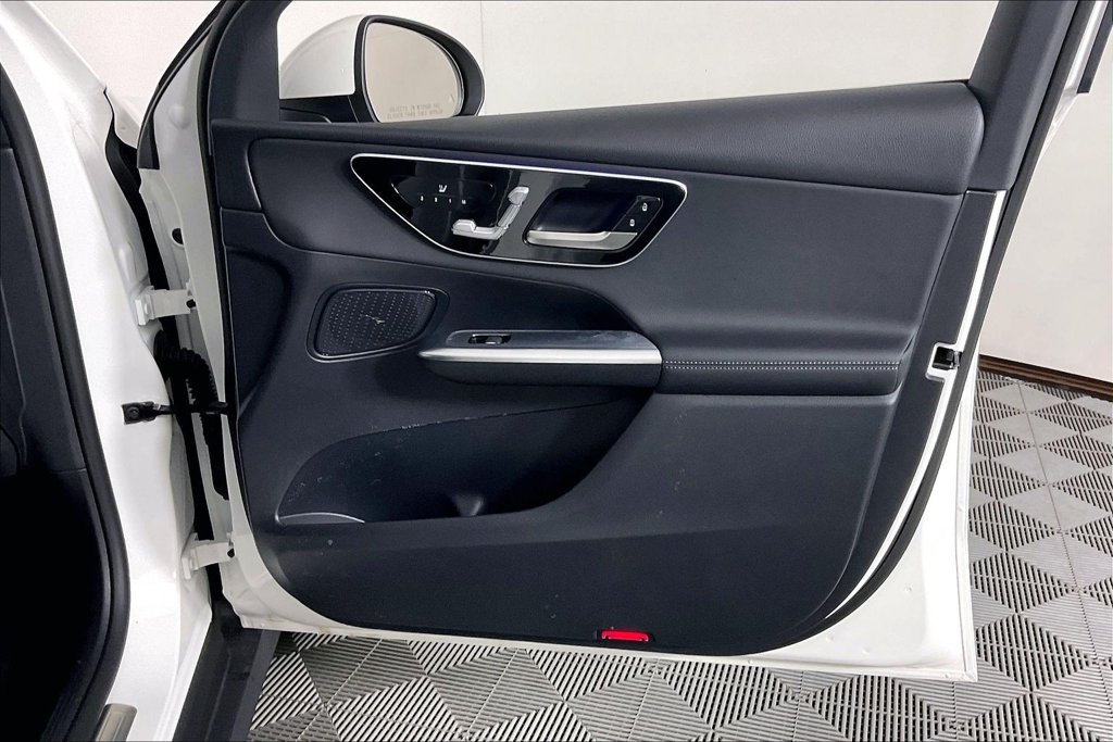 Certified 2025 Mercedes-Benz GLC 300 4MATIC image 16