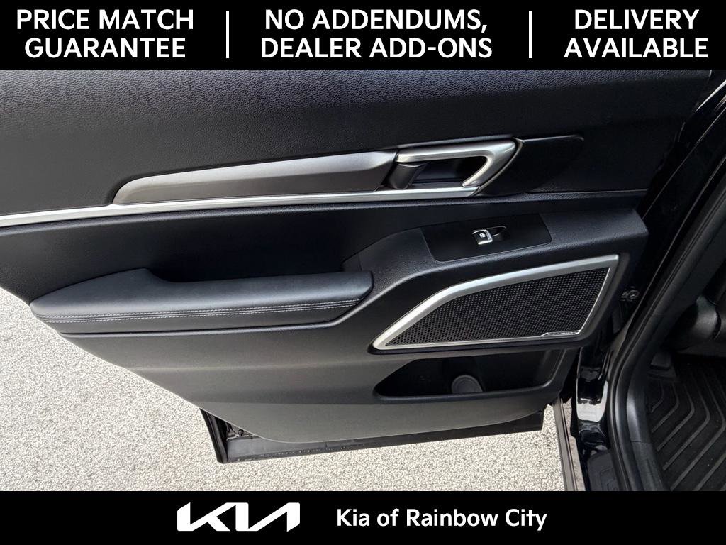 Used 2024 Kia Telluride LX image 13