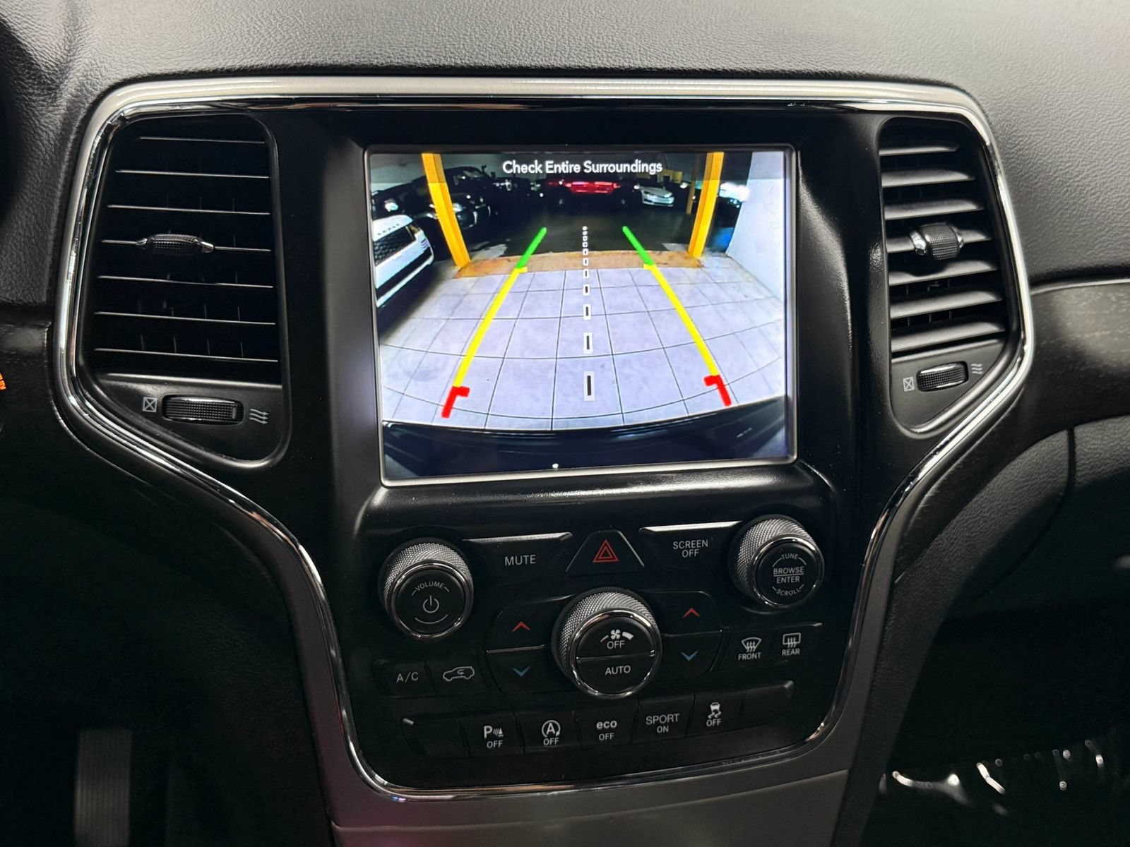 Used 2018 Jeep Grand Cherokee Altitude AWD/4WD image 34